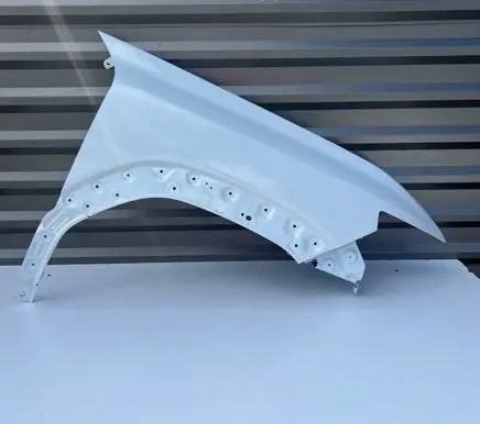 Dacia Duster III Fender 631124149R