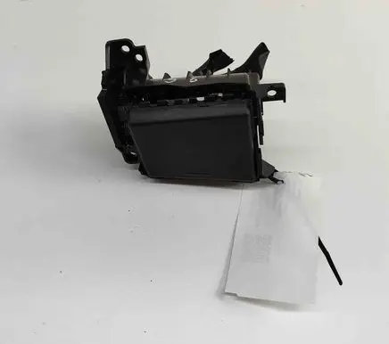 Lexus CT 200H AUX in-socket connector 5885176010 5880276010