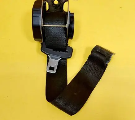 Ford Focus Rear seatbelt 98ABA611B68BR