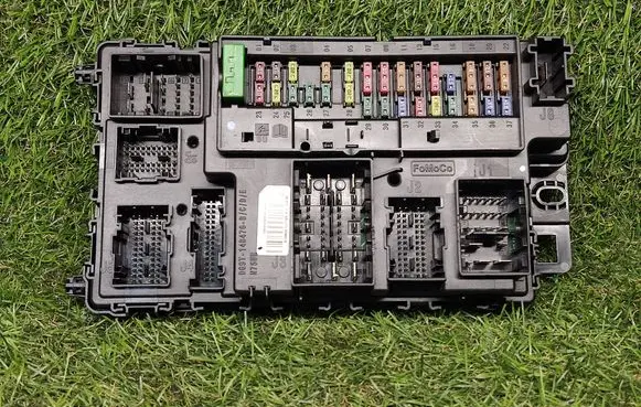 Ford Fusion II Power management control unit FG9T15604CJ A2C7438251000