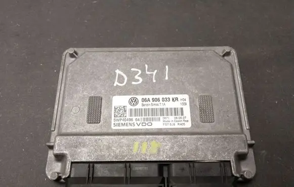 Volkswagen Touran I Engine control unit/module 06A906033KR 5WP40496