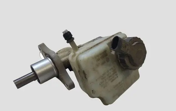Volkswagen Caddy Master brake cylinder 1K1611301