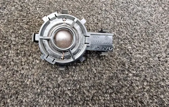 Volvo S80 High frequency speaker in the rear doors 30657453