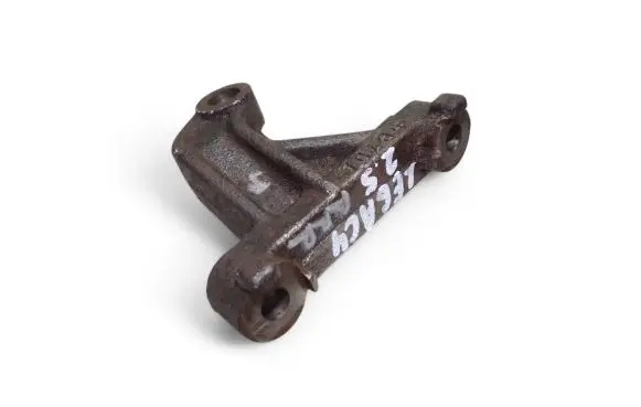 Subaru Legacy Engine mounting bracket B7DA