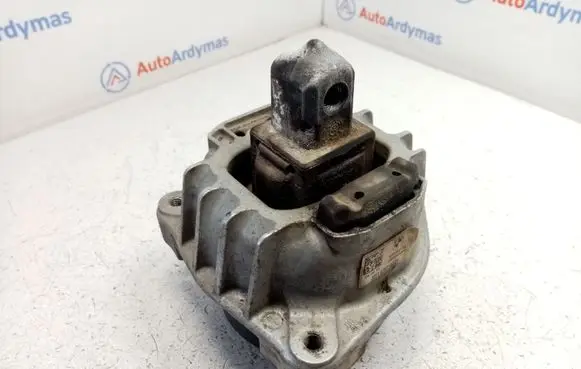 BMW 7 F01 F02 F03 F04 Engine mount bracket 22116797184 22116777374