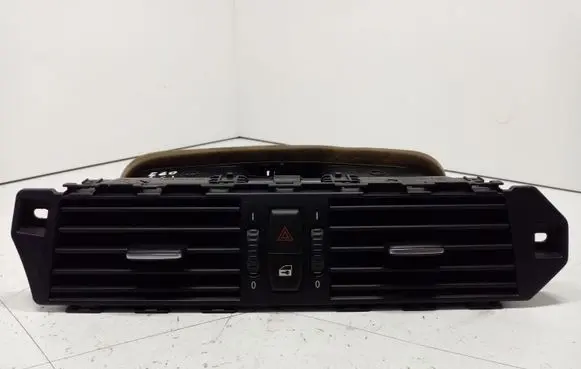 BMW 5 E60 E61 Dash center air vent grill 6910734 64226910734 7009275