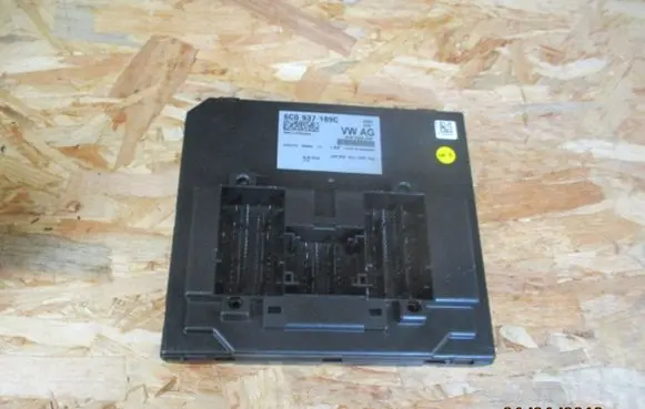 Volkswagen Polo VI Other control units/modules 6C0937189C