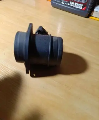 Volkswagen Jetta V Mass air flow meter 038906461B 0281002531