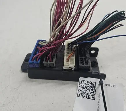 KIA Sorento Fuse module 913103E810