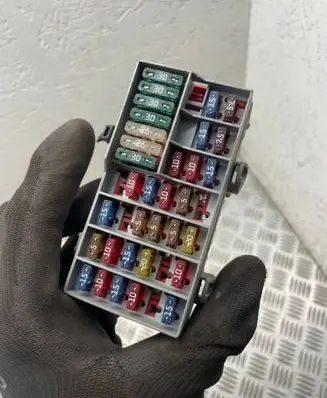 Volvo XC90 Fuse box set 8637669