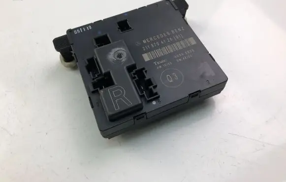 Mercedes-Benz E W211 Other control units/modules 2118704126
