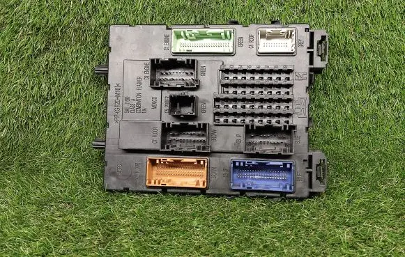 Ford Focus Power management control unit F1DT14A073GH