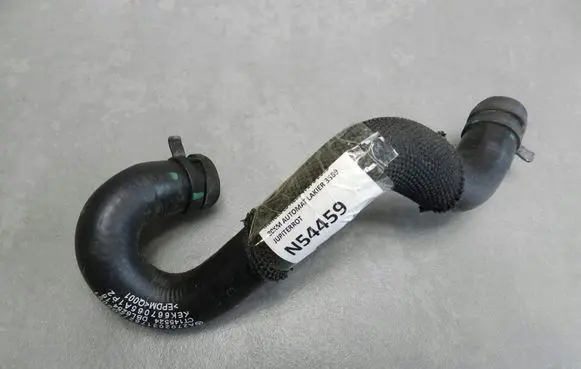 Mercedes-Benz A W176 Engine coolant pipe/hose A2702031782