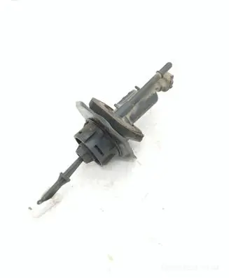 Mazda 3 I Clutch master cylinder
