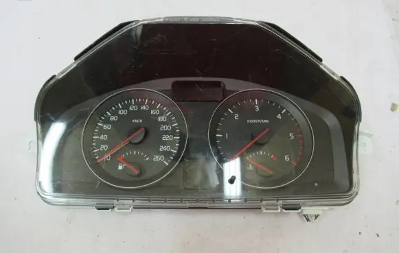 Volvo C30 Speedometer (instrument cluster) 31296228