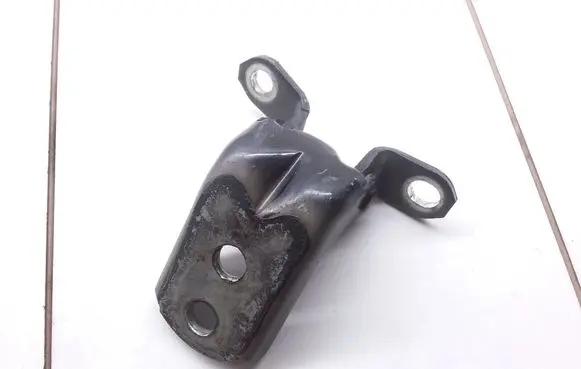 Nissan Navara D23 Front door upper hinge A047742