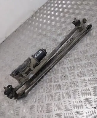 Subaru Legacy Front wiper linkage and motor WM71