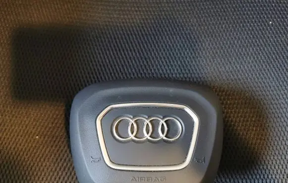 Audi Q8 Steering wheel airbag 62670230