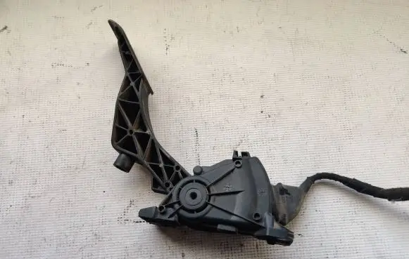 Volkswagen Transporter - Caravelle T5 Accelerator throttle pedal 7H1721503D 6PV00849503