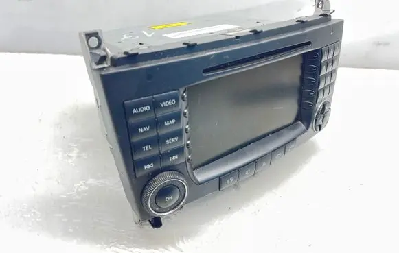 Mercedes-Benz CLC CL203 Radio/CD/DVD/GPS head unit A2038270062 A2038700090