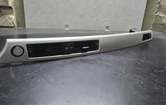 BMW 3 E90 E91 Dashboard glove box trim 6982457