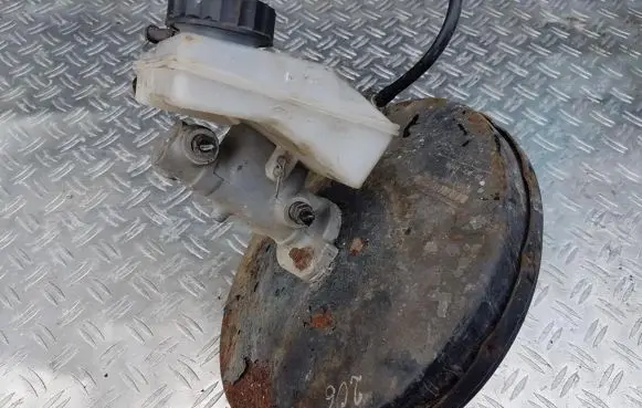Peugeot 206 Brake booster