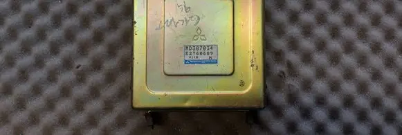Mitsubishi Galant Engine control unit/module MD307034 E2T60689 4110