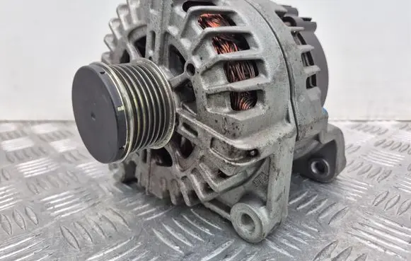 BMW X5 E70 Generator/alternator 7807187 FGN18S011