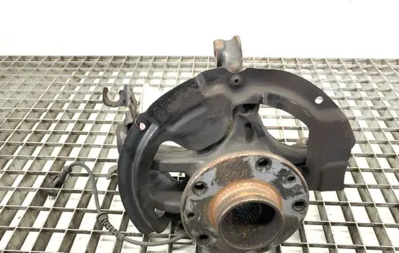 Renault Megane IV Front wheel hub spindle knuckle 