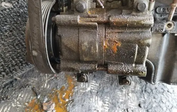 Ford Mondeo MK I Air conditioning (A/C) compressor (pump)