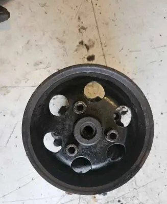Volkswagen PASSAT B5 Power steering pump 7691955235 058145255E
