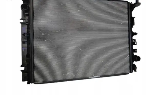 Mercedes-Benz GLC C253 Coolant radiator A0995000501