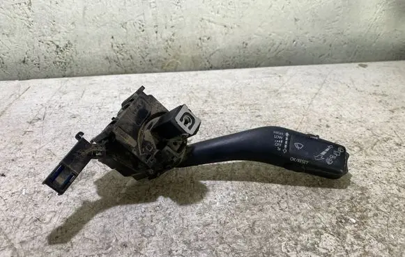Volkswagen Golf V Wiper control stalk ANP80H024C 57F0850D