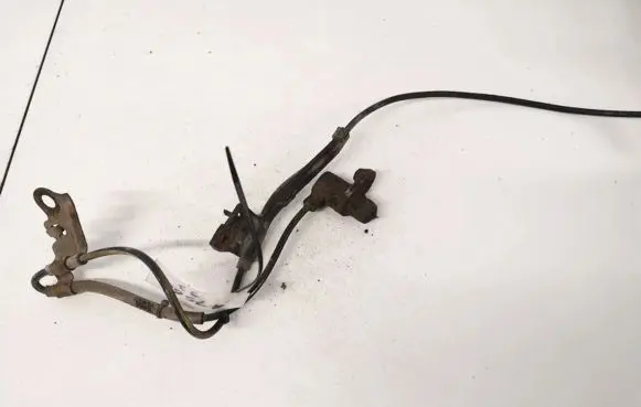 Toyota Avensis T250 ABS brake wheel speed sensor 8954202040 89542-02040