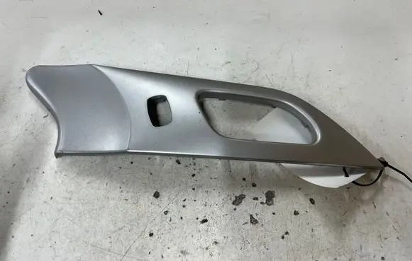 Peugeot 407 Front door interior handle trim 9643531277 9661274877
