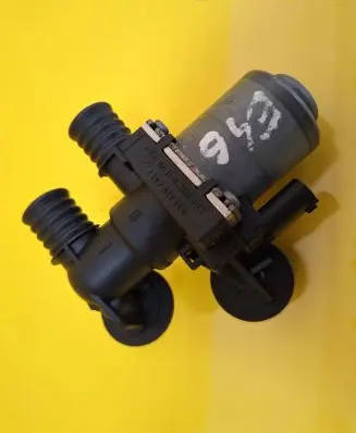 BMW 3 E46 Coolant heater control valve 1147412144