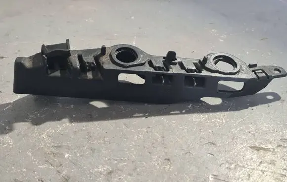 Audi A7 S7 4K8 Front bumper mounting bracket 4K8807283B