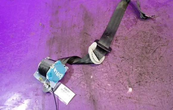 Hyundai i20 (GB IB) Front seatbelt 89810-1J000