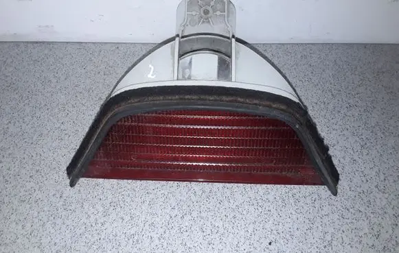 BMW 5 E39 Third/center stoplight 8385659
