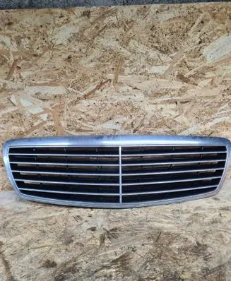 Mercedes-Benz E W211 Front grill A2118800583