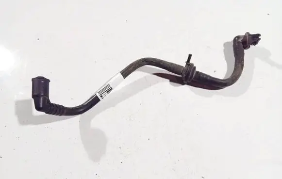 Volkswagen PASSAT B6 Engine coolant pipe/hose
