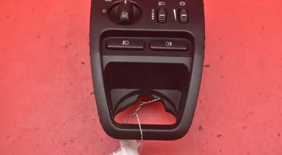 Volvo XC90 Light switch 30739304