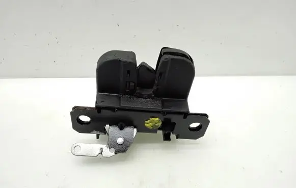 Loading door lock