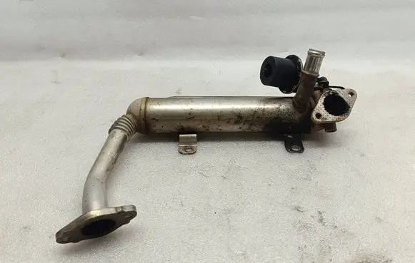 Volkswagen PASSAT B6 EGR valve cooler 03G131512AD