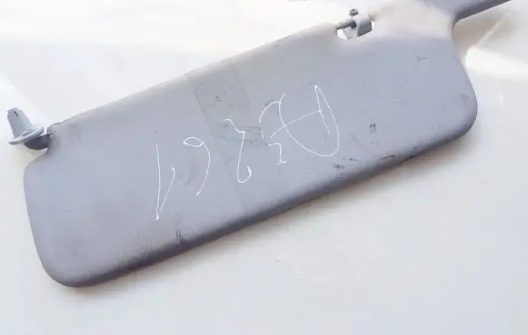 Mitsubishi Carisma Sun visor