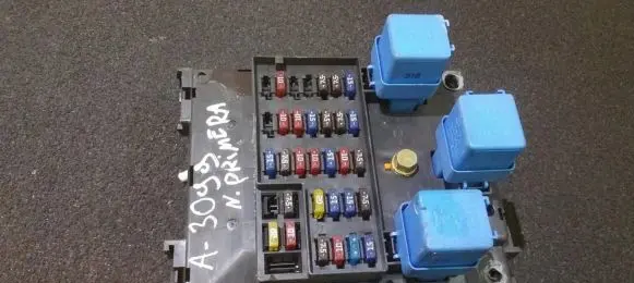Nissan Primera Fuse box set