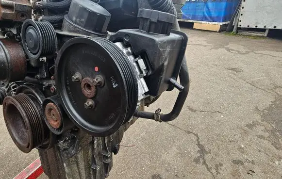 Mercedes-Benz Vito Viano W639 Power steering pump A6112300115