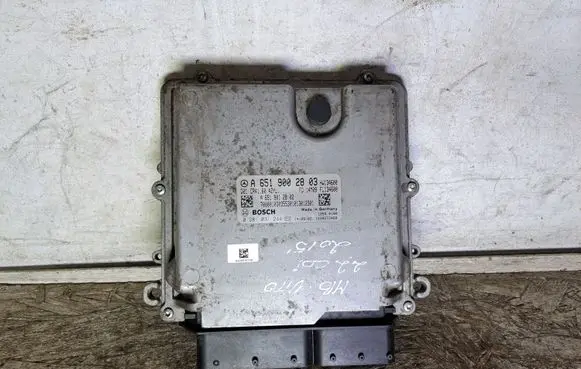 Mercedes-Benz Vito Viano W447 Engine control unit/module A6519002803 0281031244