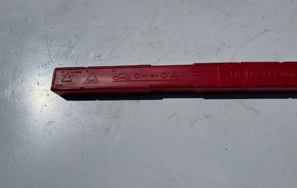 Audi A6 S6 C6 4F Emergency warning sign 7L0860251