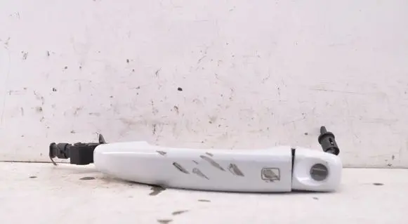 Audi Q3 8U Front door exterior handle 8T0837205A 4F0973702